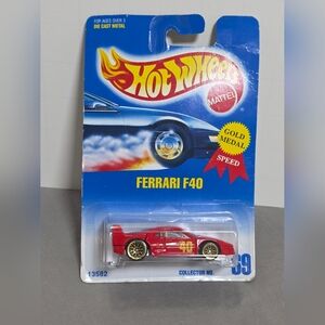Hot Wheels Collector No. 69 Ferrari F40 Red - Gold Lace - Gold Medal Speed